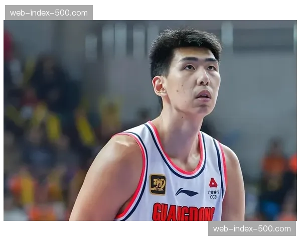徐昕场均7.7篮板位列本土第二 广州新星持续进步